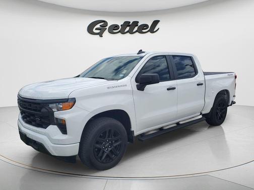 Summit White 2022 Chevrolet Silverado 1500 Custom