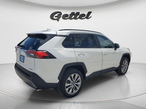 Blizzard Pearl 2020 Toyota RAV4 Limited