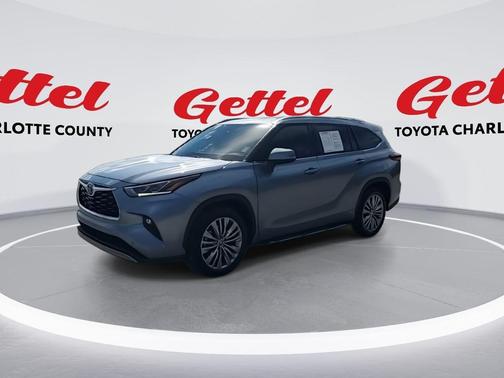 2022 Toyota Highlander Hybrid Platinum