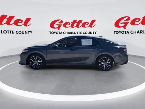 2023 Toyota Camry Hybrid XLE