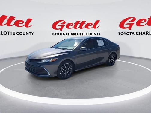 2023 Toyota Camry Hybrid XLE