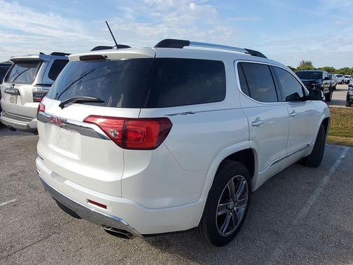 2019 GMC Acadia Denali