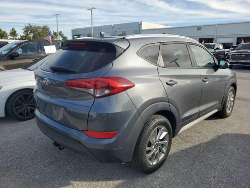 2018 Hyundai TUCSON SEL