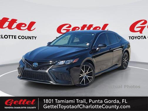 2022 Toyota Camry SE