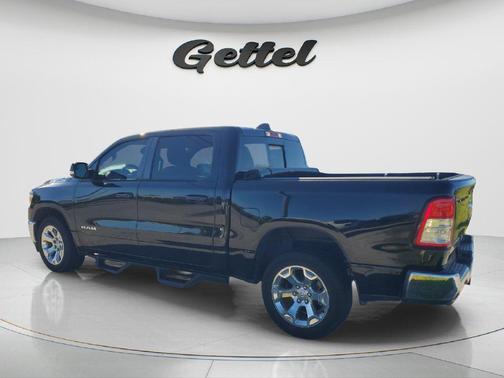 Diamond Black Crystal Pearlcoat 2021 RAM 1500 Big Horn/Lone Star