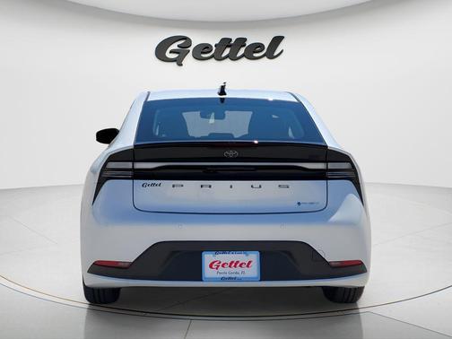 Wind Chill Pearl 2026 Toyota Prius Plug-In Hybrid SE