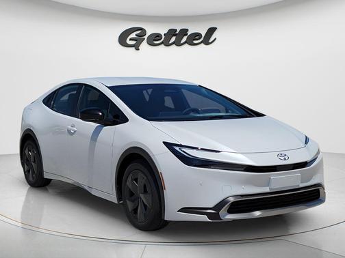 Wind Chill Pearl 2026 Toyota Prius Plug-In Hybrid SE