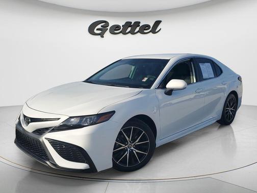 Ice Cap 2023 Toyota Camry SE