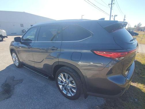 2021 Toyota Highlander Hybrid Limited