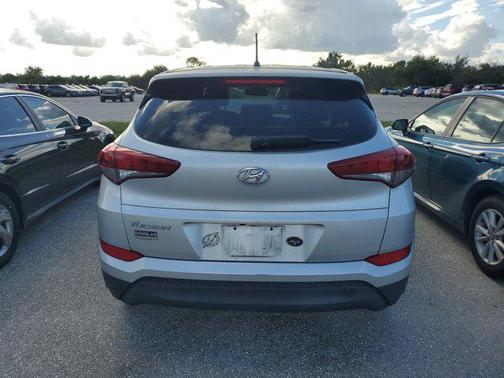 2018 Hyundai TUCSON SE