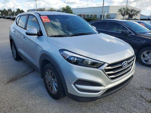 2018 Hyundai TUCSON SE