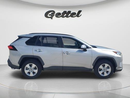 Silver Sky Metallic 2019 Toyota RAV4 XLE
