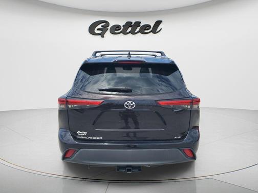 Opulent Amber 2020 Toyota Highlander XLE