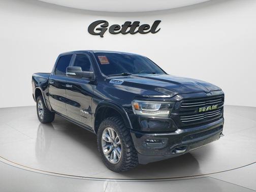 Diamond Black Crystal Pearlcoat 2021 RAM 1500 Laramie