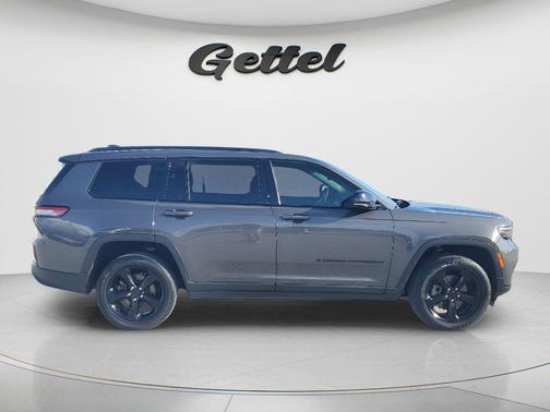 Baltic Gray Metallic Clearcoat 2024 Jeep Grand Cherokee L Altitude