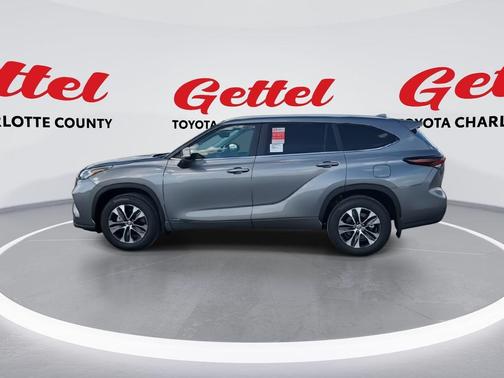 2025 Toyota Highlander Hybrid XLE