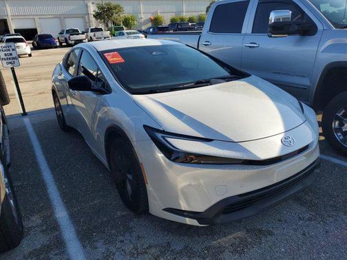 2023 Toyota Prius LE