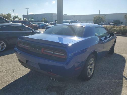 2021 Dodge Challenger SXT