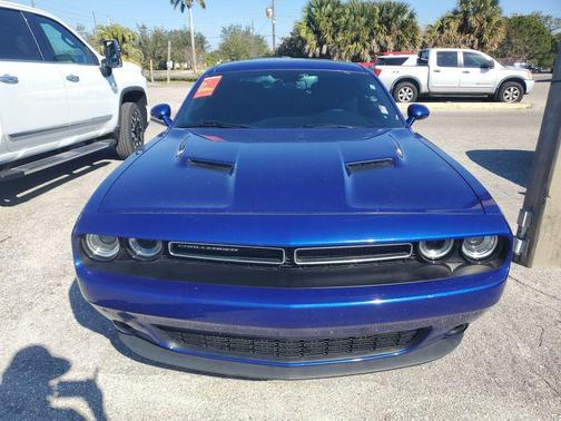 2021 Dodge Challenger SXT