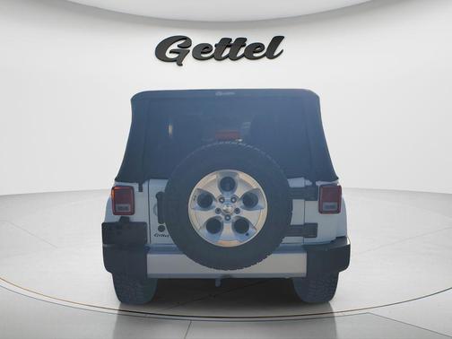 Bright White Clearcoat 2015 Jeep Wrangler Sahara