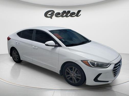 Quartz White Pearl 2017 Hyundai ELANTRA SE