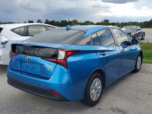 2020 Toyota Prius LE