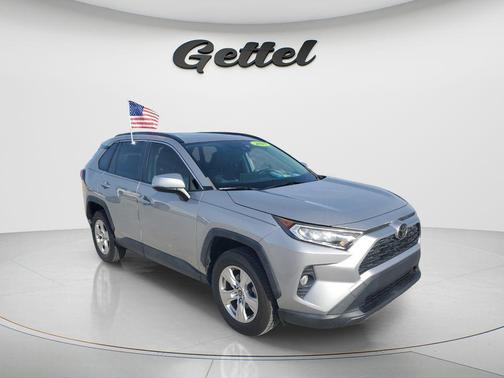 Silver Sky Metallic 2019 Toyota RAV4 XLE