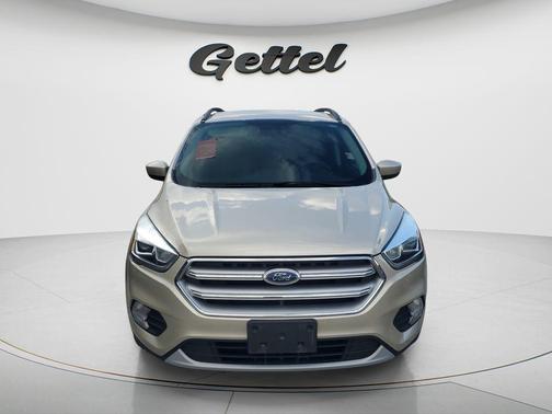 WHITE GOLD METALLIC 2017 Ford Escape SE