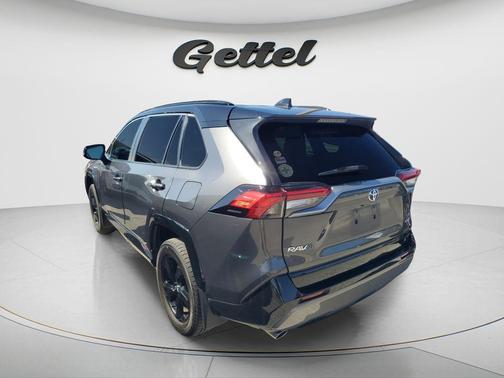 2021 Toyota RAV4 Hybrid SE