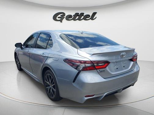 Celestial Silver Metallic 2024 Toyota Camry SE