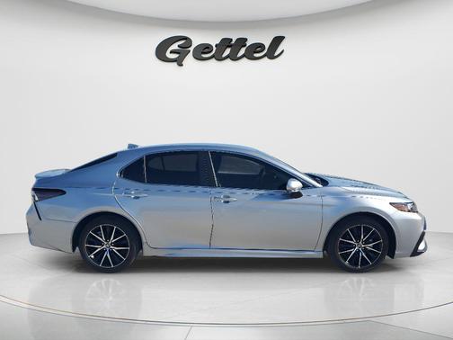 Celestial Silver Metallic 2024 Toyota Camry SE