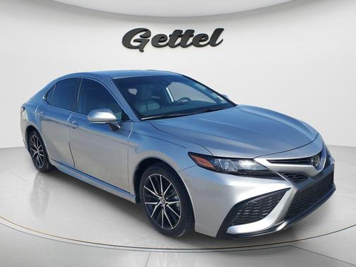 Celestial Silver Metallic 2024 Toyota Camry SE
