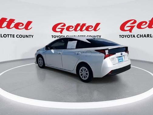 2022 Toyota Prius L