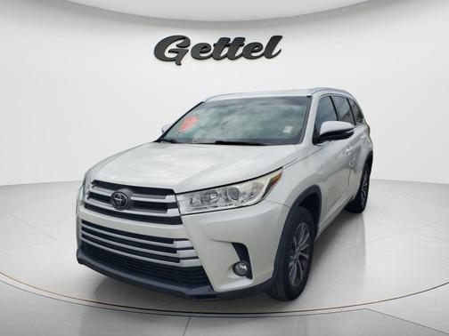 Blizzard Pearl 2018 Toyota Highlander XLE