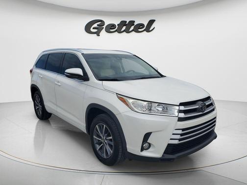 Blizzard Pearl 2018 Toyota Highlander XLE