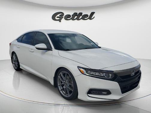 Platinum White Pearl 2018 Honda Accord Sport