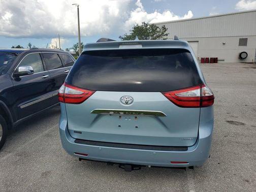 2016 Toyota Sienna Limited