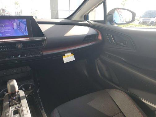 2025 Toyota Prius Plug-In Hybrid SE
