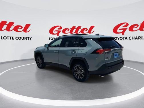 2022 Toyota RAV4 Hybrid XLE Premium