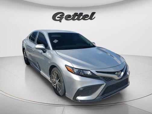 Celestial Silver Metallic 2024 Toyota Camry SE