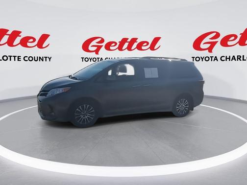 2020 Toyota Sienna XLE