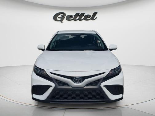 Ice Cap 2024 Toyota Camry SE