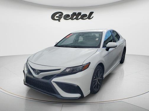 Ice Cap 2024 Toyota Camry SE