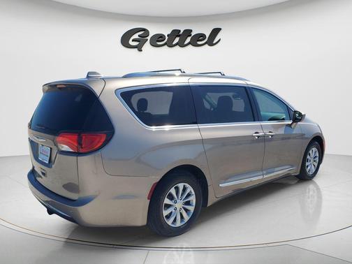 Molten Silver 2018 Chrysler Pacifica Touring-L Plus