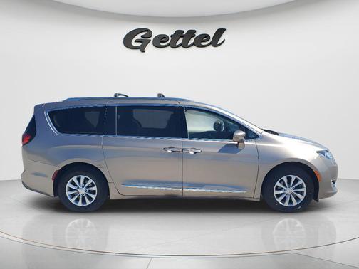 Molten Silver 2018 Chrysler Pacifica Touring-L Plus
