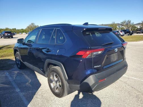 2024 Toyota RAV4 Hybrid XLE