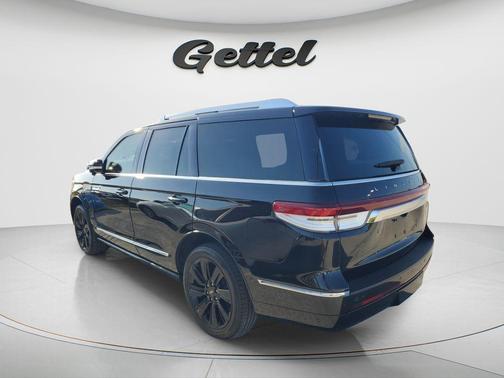 INFINITE BLACK 2022 Lincoln Navigator Reserve