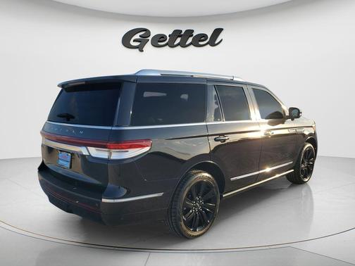 INFINITE BLACK 2022 Lincoln Navigator Reserve