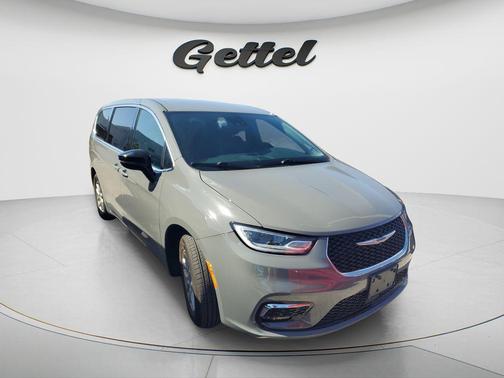 2025 Chrysler Pacifica L