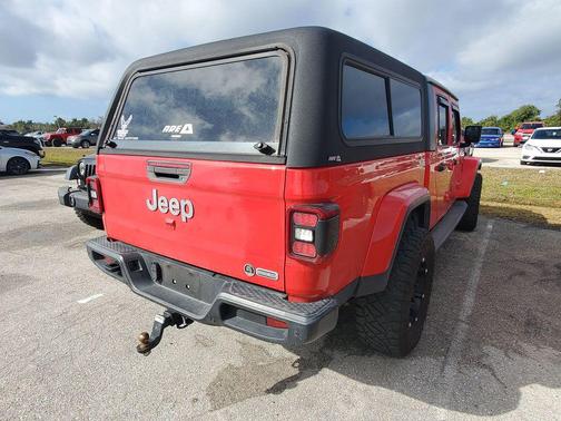 2021 Jeep Gladiator Overland